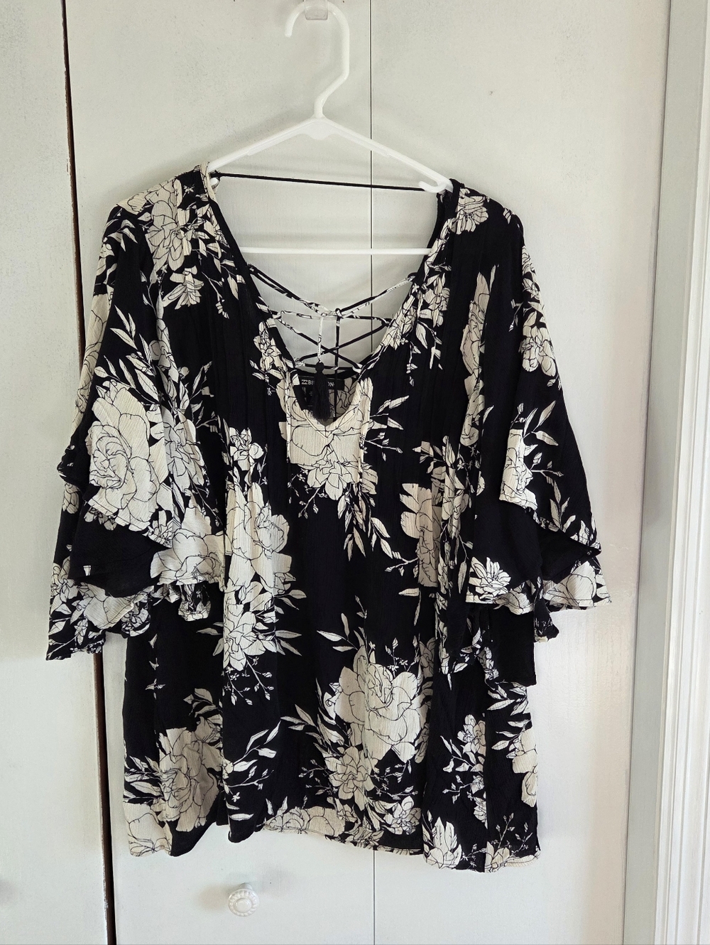 Billabong Black and White Floral Lace-Up V-Neck Blouse